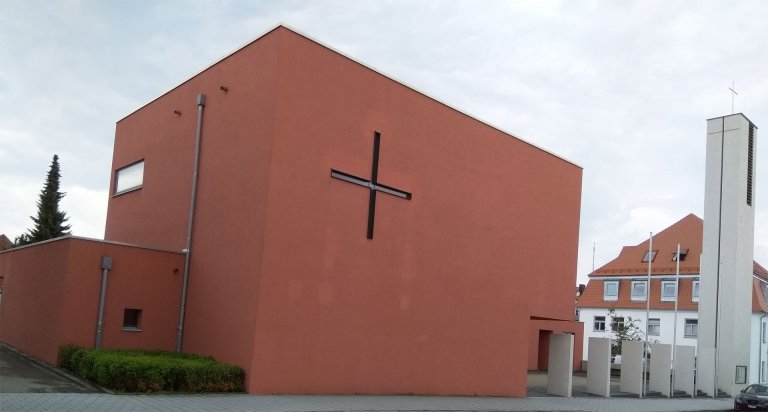 Grossansicht in neuem Fenster: Evangelische Auferstehungskirche