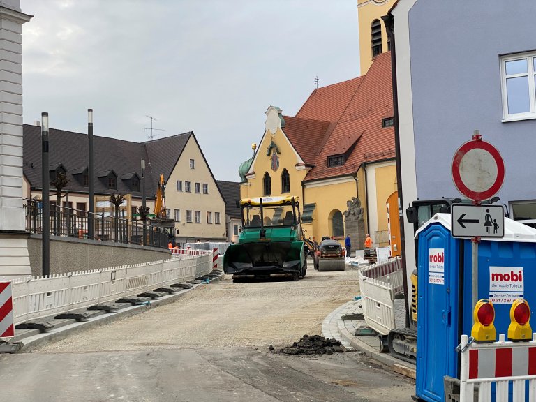 Grossansicht in neuem Fenster: Neugestaltung Marktplatz Bauabschnitt II 2022 Teerarbeiten-2 30.03.2022
