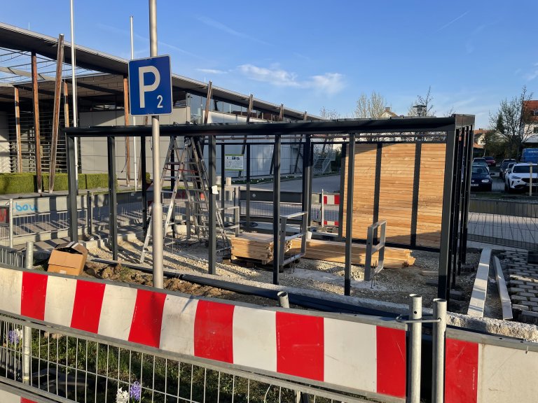 Grossansicht in neuem Fenster: E-Bike Garage Holztür 14.04.22