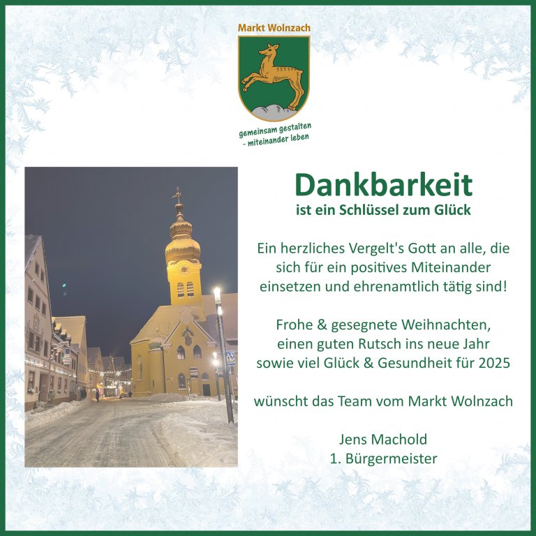 Grossansicht in neuem Fenster: Weihnachtsgruß 2023 Mitarbeiter vor dem Rathaus